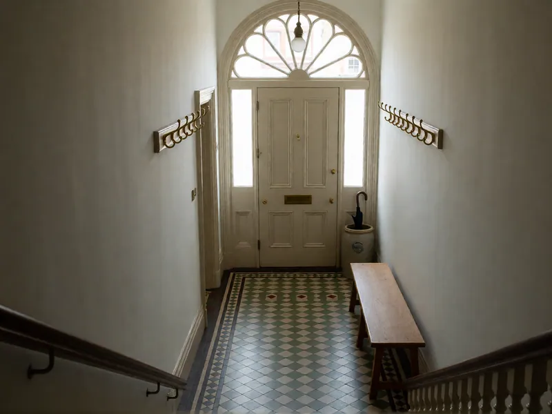 Arriving at a house with no front desk